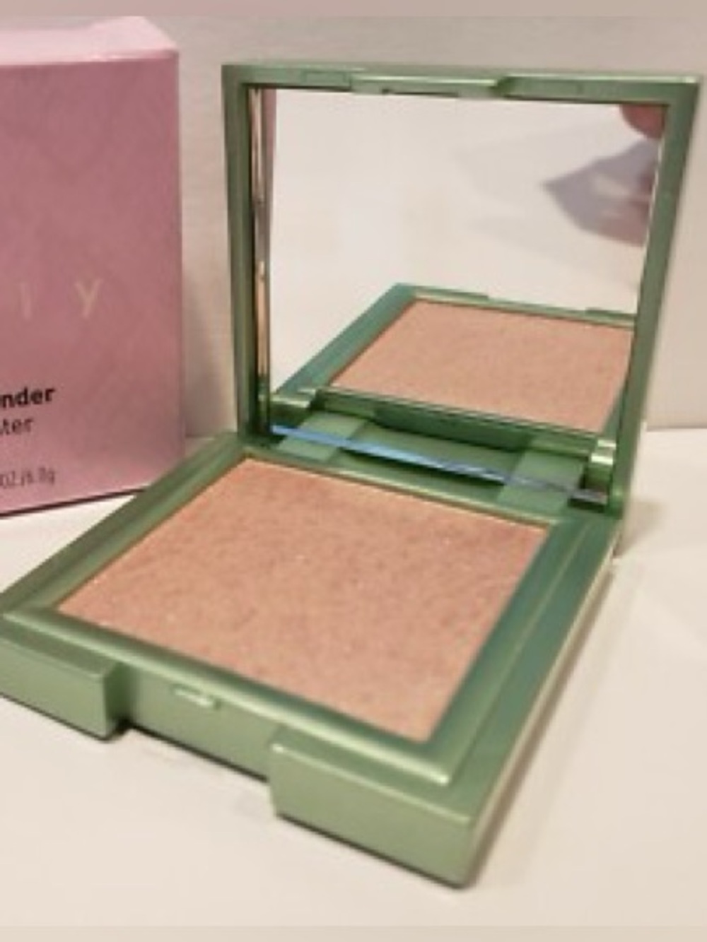 ⚠️5/25: Mally Beauty Face Defender Highlighter Gorgois Glow - 0.21oz